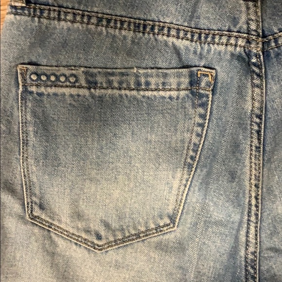 BlankNYC distressed jeans - Picture 8 of 8